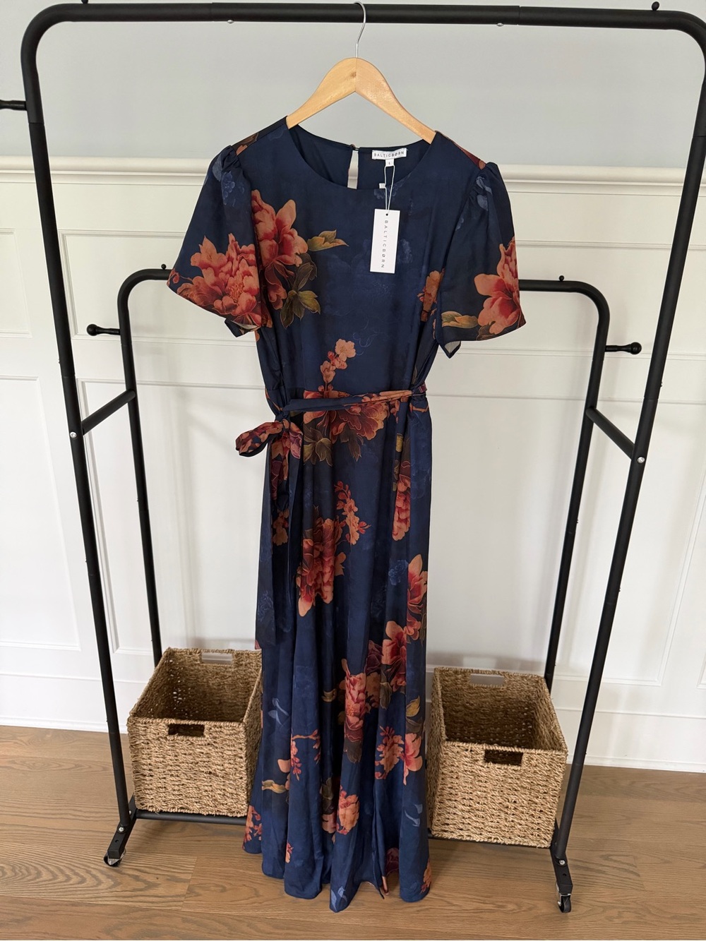 Baltic Born Colina Maxi Dress Navy Floral Size L NWT - Picture 4 of 7